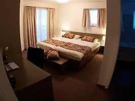 Allegra 3*